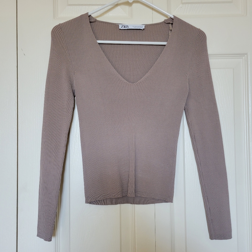 ZARA Ribbed Sweater - Picture 2 of 8